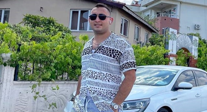 Otomobille çarpışan motosikletin sürücüsü ile arkadaşı öldü