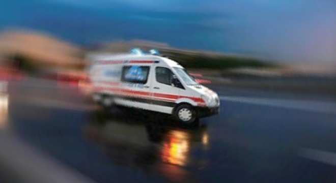 Otomobille çarpışan motosikletin sürücüsü öldü