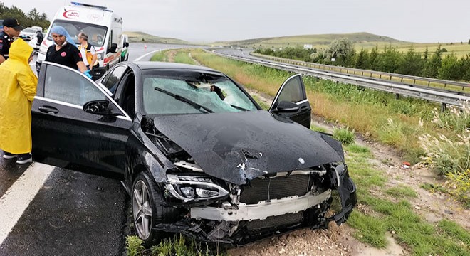 Otoyolda fırlayan taş, otomobildeki pilotun ölümüne neden oldu