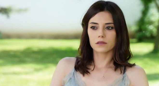 Oyuncu Cansu Dere'nin evinde yangın çıktı