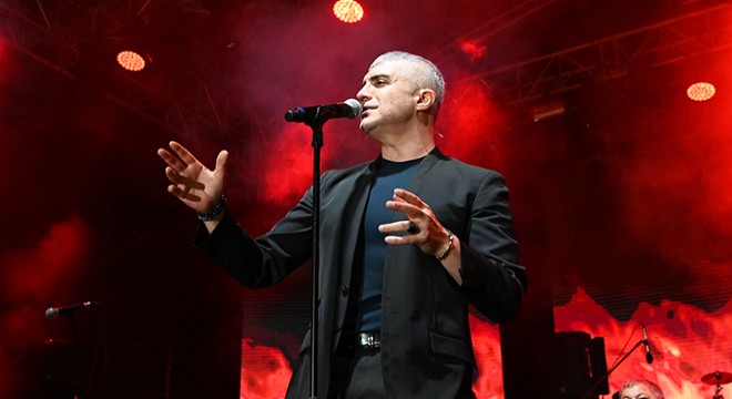 Özcan Deniz, Demrelileri coşturdu