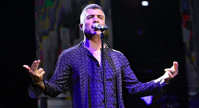 Özcan Deniz'den Orhan Gencebay'a doğum günü sürprizi
