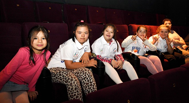 Özel çocukların sinema keyfi