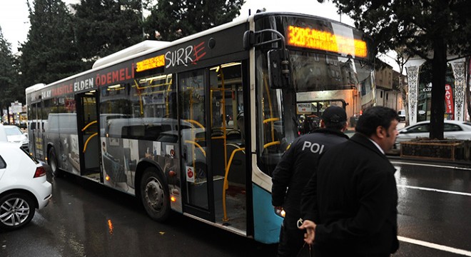 Özel halk otobüsünde 'taciz' kavgası: 1 yaralı