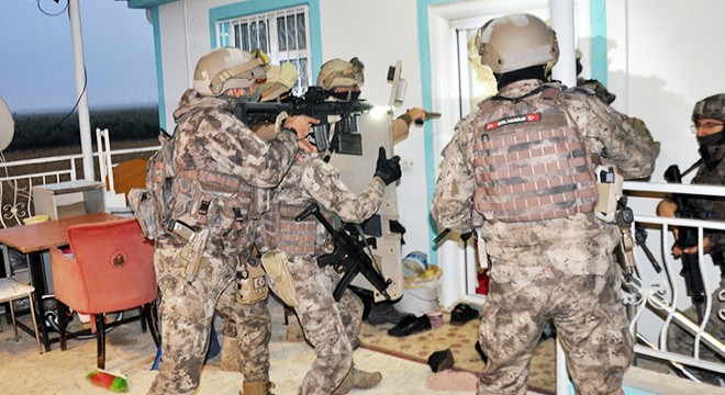 Özel harekat polisli 'Son nokta' operasyonu: 32 gözaltı