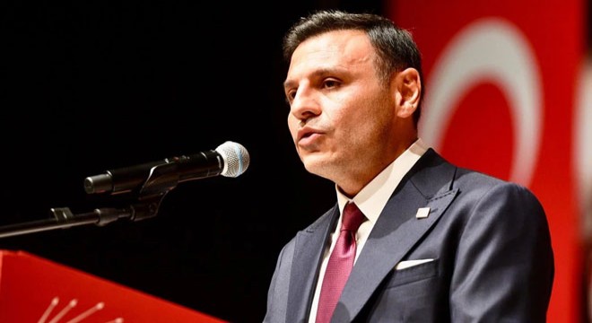 Özgür Çelik mazbatasını aldı