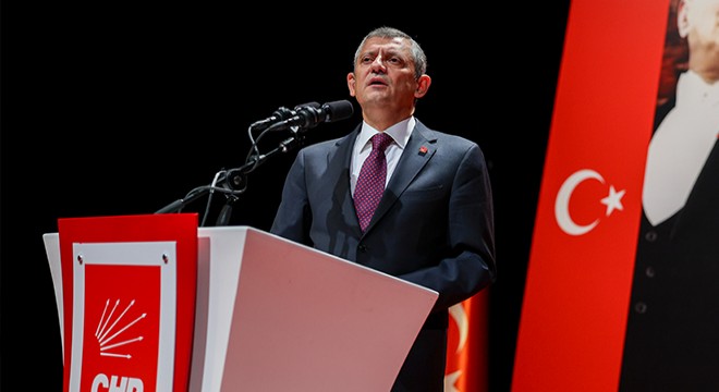 Özgür Özel, belediye başkanları ile bir araya geldi