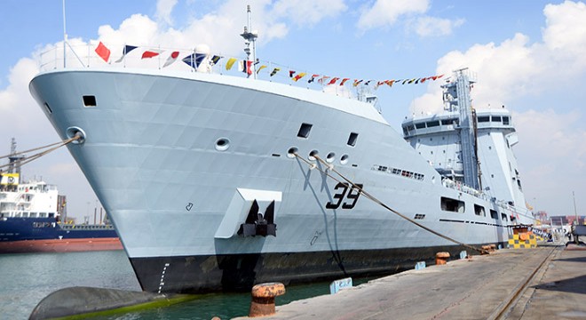 Pakistan'ın ikinci yardım gemisi Mersin Limanı'nda