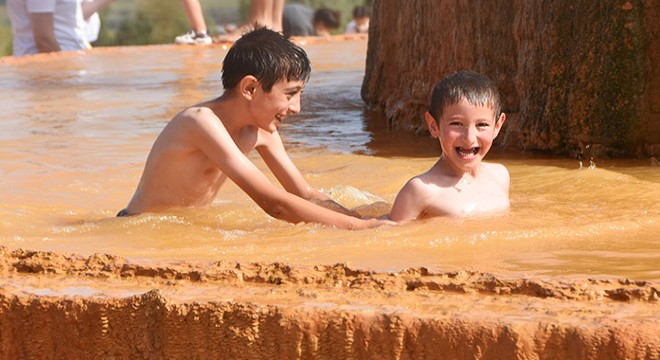 Pamukkale benzeri Altınkale Kaplıcaları, şifa arayanların gözdesi