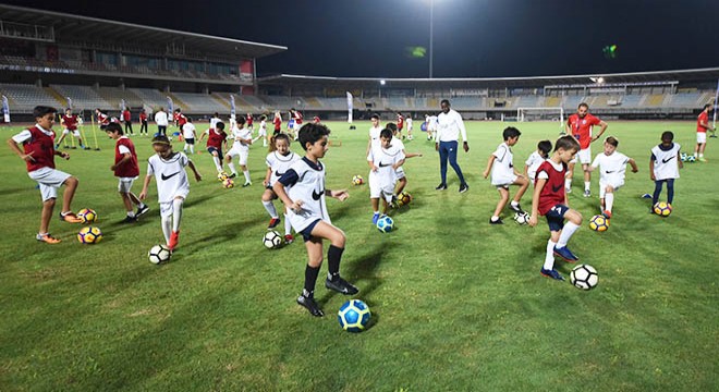 Paris Saint Germain Academy Antalya da sezonu açtı