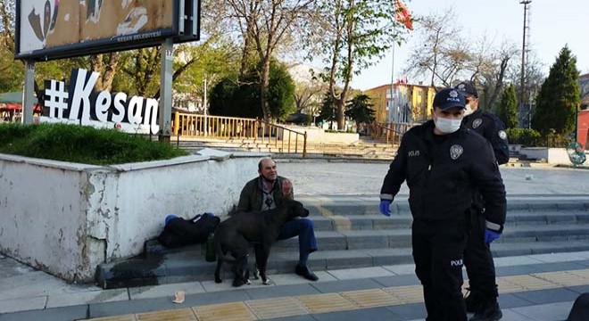 Parkta içki içen kişiye 'koronavirüs' cezası