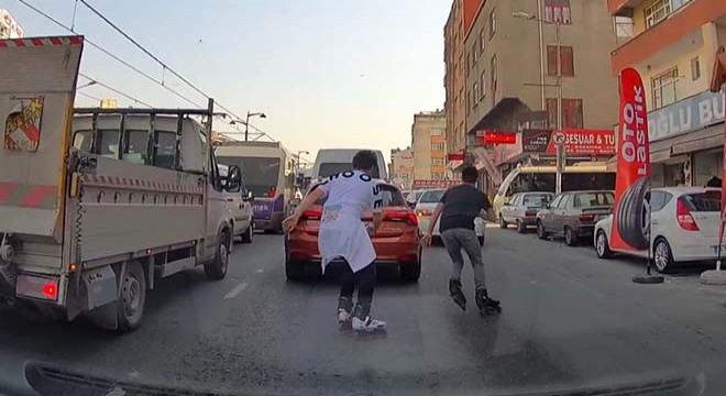 Patenli gençlerin tehlikeli yolculuğu araç kamerasında