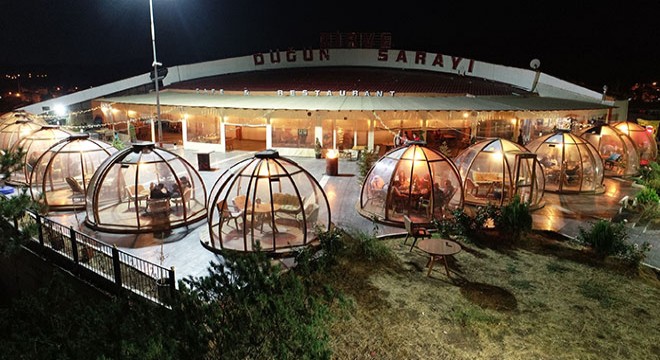 Patentli 'fanus kafe', sosyal mesafeyi gözetenlerin ilgisini çekti