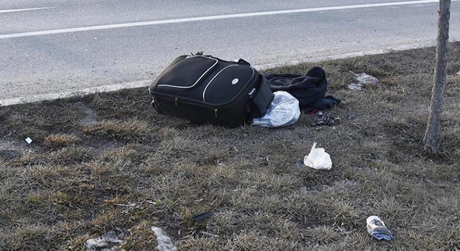 Patlatılan şüpheli bavuldan elbise ve ayakkabı çıktı
