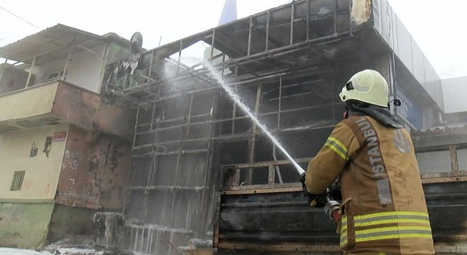 Patlayan doğalgaz borusu alev aldı: 1 işçi yaralandı