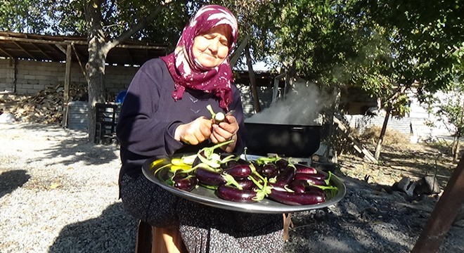 Patlıcan reçeli kadınların gelir kapısı oldu