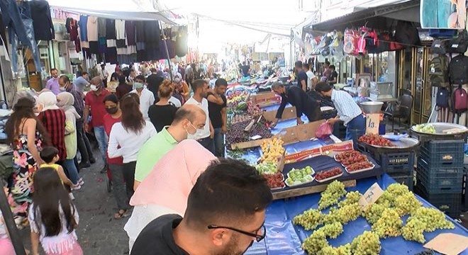 Pazar yerinde saç saça baş başa kavga kamerada