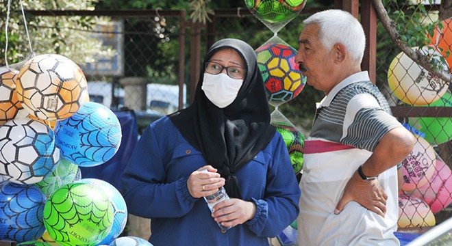 Pazar parasını kapkaççıya kaptırdı