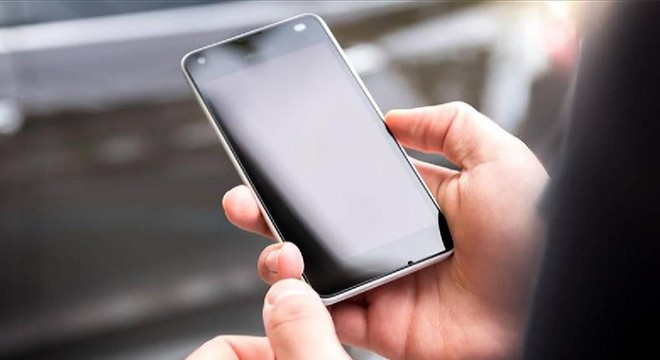 Pazarda cep telefonu hırsızlığı
