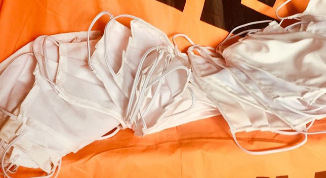 Pazarda maske dağıtımına 2 gözaltı