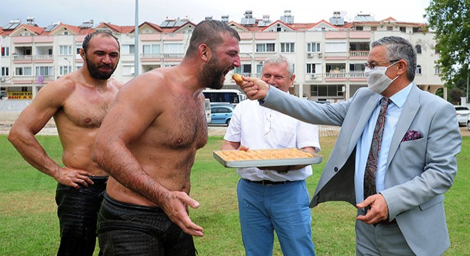 Pehlivanlar Kırkpınar'a Kemer'de hazırlanıyor