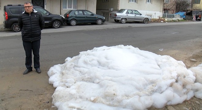 Pendik'te rögardan sızan köpük tedirginliği