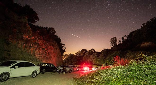 Perseid meteor yağmurunu izlemek için Karacabey'de buluştular
