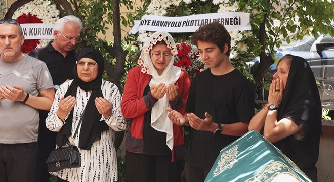 Pilot Mehmet Demirci son yolculuğuna uğurlandı