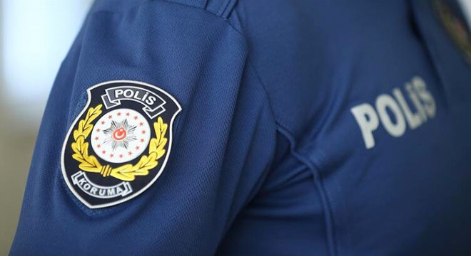 Polis denetiminde 10 şüpheli uyuşturucuyla yakalandı