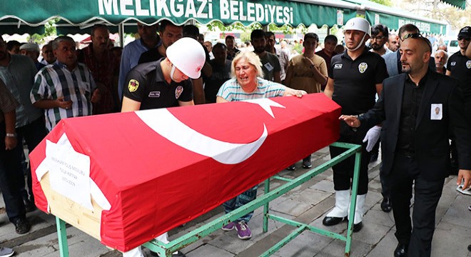 Polis memuru, kalp krizinden hayatını kaybetti