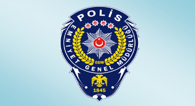 Polisin durdurduğu araçta 247 bin makaron ele geçirildi