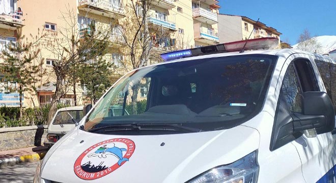 Polisten 'Hele dadaş evde gal' türküsüyle uyarı