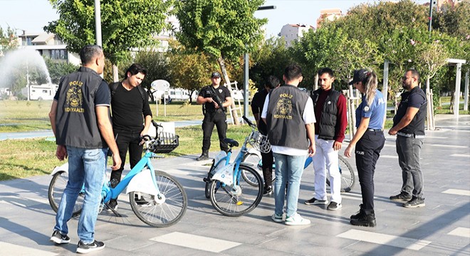Polisten 'Huzurlu Sokaklar' uygulaması