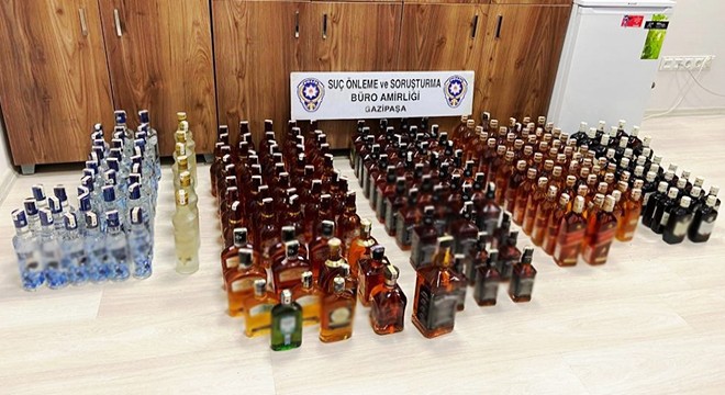 Polisten sahte ve kaçak alkol operasyonu: 3 gözaltı