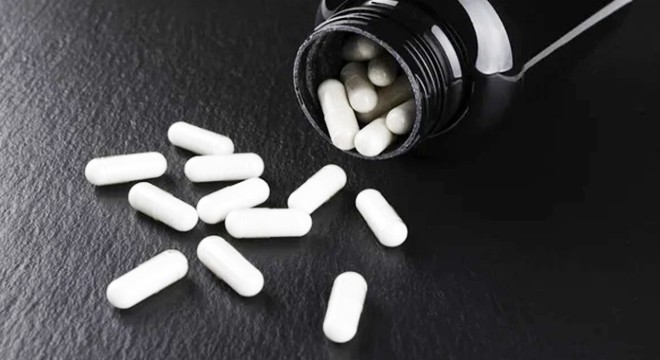 Poşetten 560 sentetik ecza hap çıktı