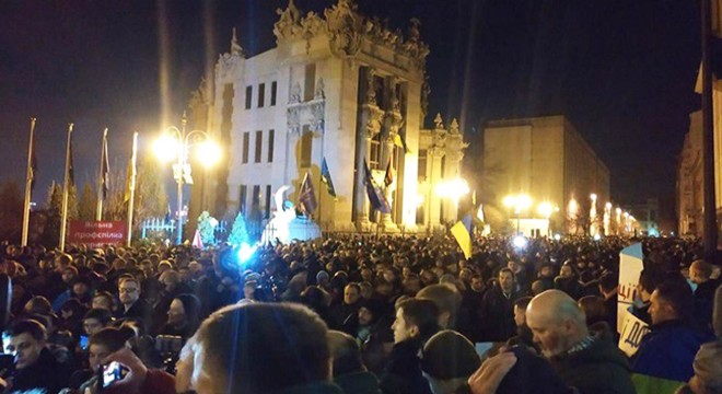 Putin-Zelenski buluşması öncesi Kiev’de protesto