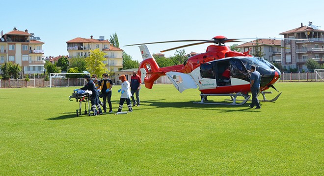 Rahatsızlanan çocuk ambulans helikopterle sevk edildi