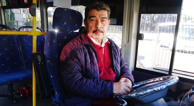 Rahatsızlanan yolcuyu hastaneye ulaştırdı