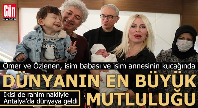 Rahim nakli yapılan ilk ve ikinci anne ile bebekleri bir arada