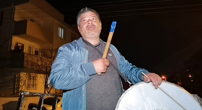 Ramazan davulcusundan koronavirüslü mani