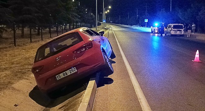 Refüje giren otomobilde 1 yaralı