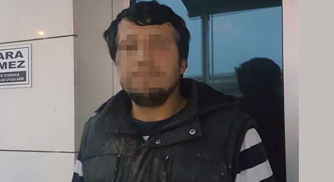 Reklam panolarını söken şüpheli yakalandı
