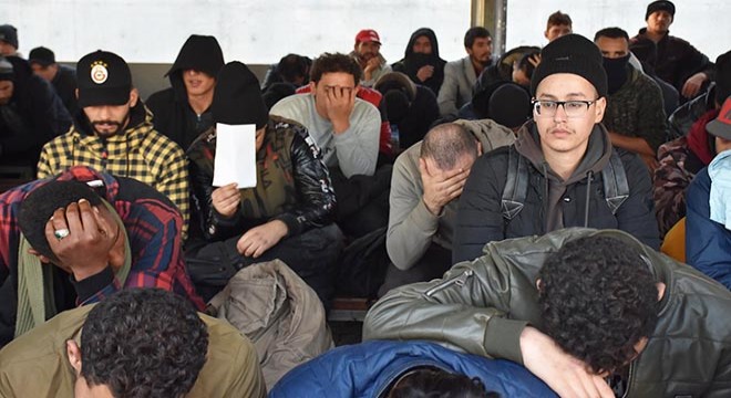 Rekor Edirne'de; 123 bin 377 kaçak göçmen yakalandı