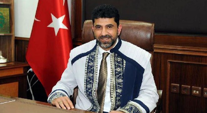 Hasta gibi gidip hizmet vermediğini gördüğü polikliniği kapattırdı