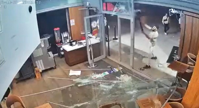 Restoran zincirinin şubesine saldırı