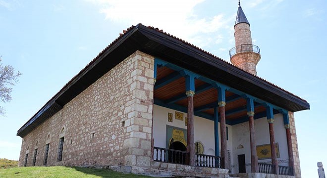 Restorasyonu yapılan 6 asırlık camide cuma namazları kılınacak