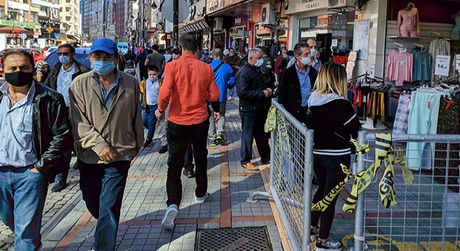 Rize'de cadde ve sokaklar yine doldu