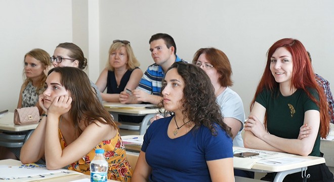 Rus akademisyenlere Antalya'da turizm dersi