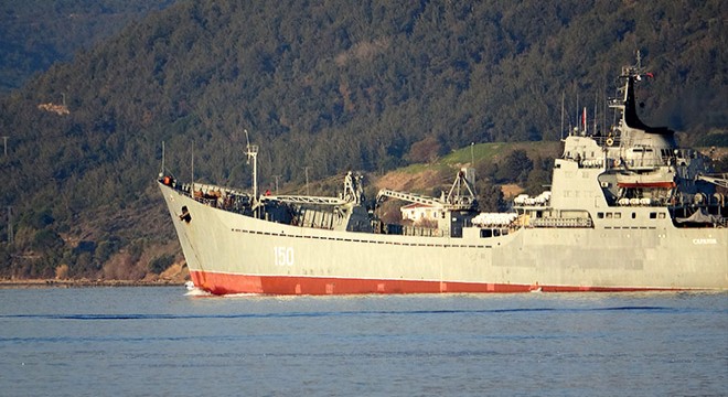 Rus savaş gemisi 'Saratov' Çanakkale Boğazı’ndan geçti