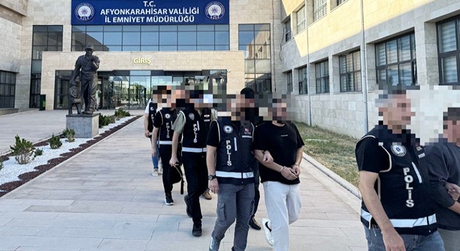 Rüşvet operasyonuna 9 tutuklama